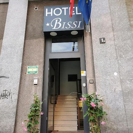 Hotel Bissi Милан Экстерьер фото