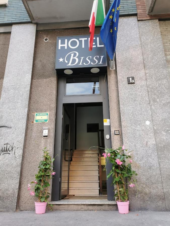 Hotel Bissi Милан Экстерьер фото
