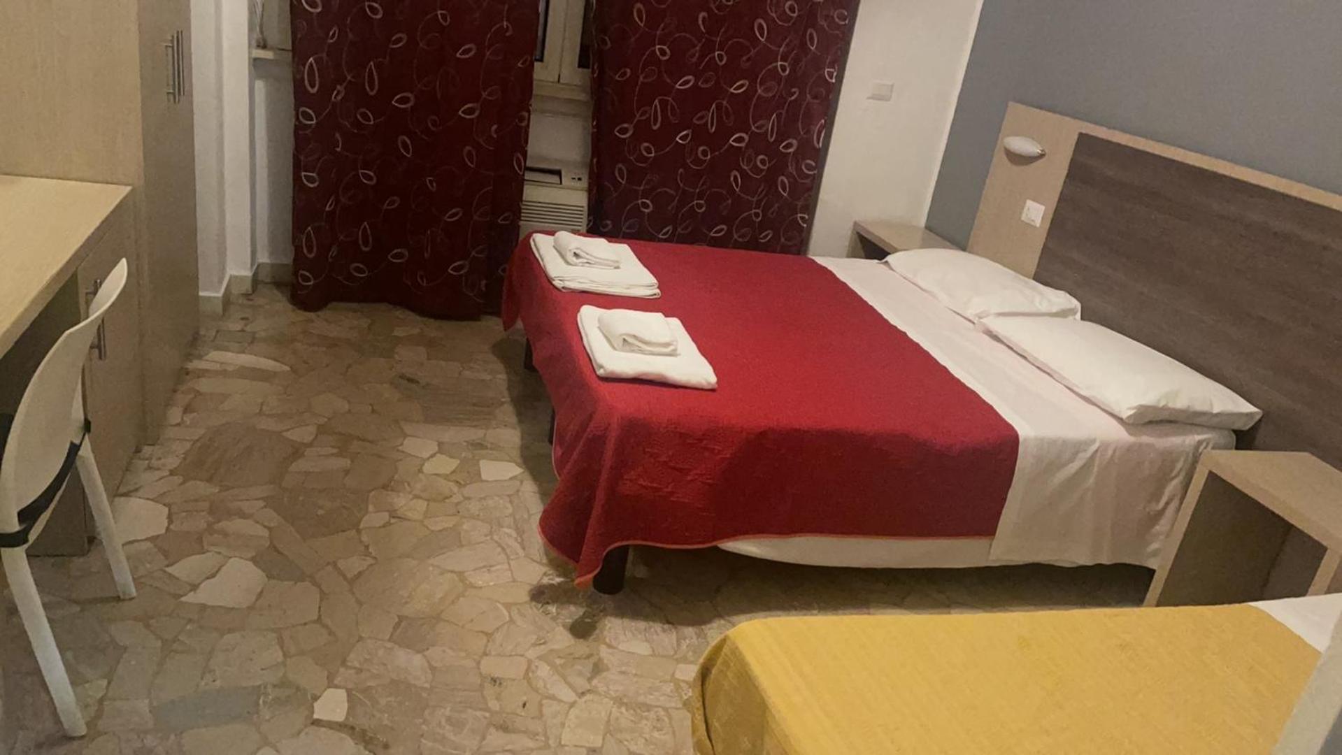 Hotel Bissi Милан Экстерьер фото